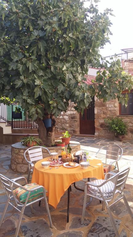 Apartamentos Rurales Tia Maria Mata de Alcantara Exterior photo